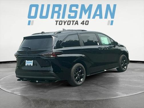 2025 Toyota Sienna Woodland Edition