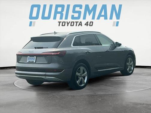 2019 Audi e-tron Premium Plus