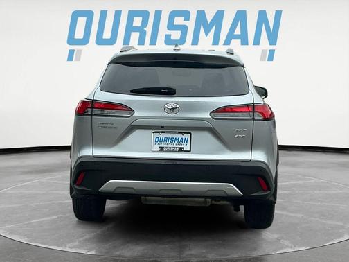 2024 Toyota Corolla Cross XLE