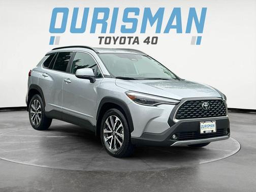 2024 Toyota Corolla Cross XLE