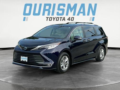 2025 Toyota Sienna Limited 7-Passenger