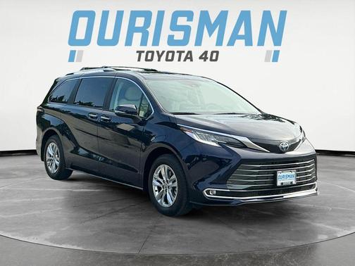2025 Toyota Sienna Limited 7-Passenger