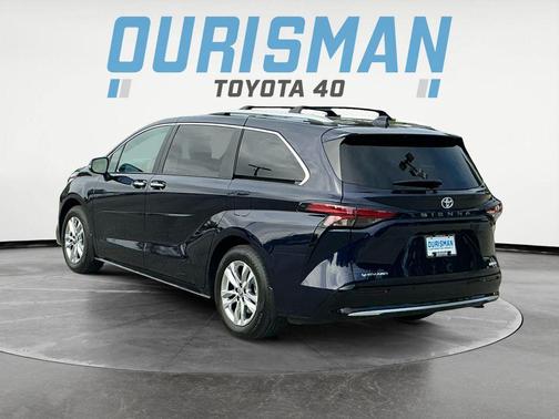 2025 Toyota Sienna Limited 7-Passenger