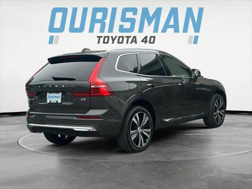 2022 Volvo XC60 B5 Inscription