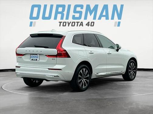 2023 Volvo XC60 B5 Plus Bright Theme