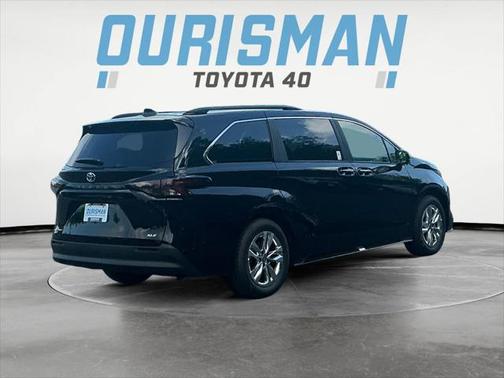 2025 Toyota Sienna XLE 7 Passenger