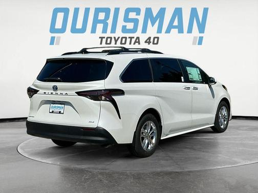 2025 Toyota Sienna XLE 7 Passenger
