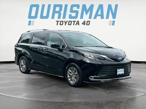 2022 Toyota Sienna XLE 7 Passenger
