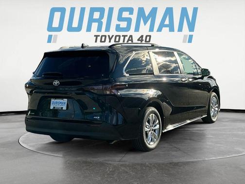 2025 Toyota Sienna XLE