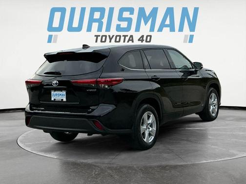 2022 Toyota Highlander Hybrid LE
