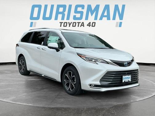 2025 Toyota Sienna Platinum