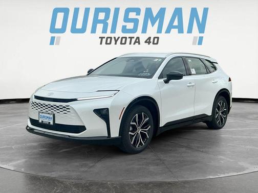 2025 Toyota Crown Signia XLE