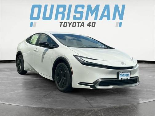 2025 Toyota Prius L