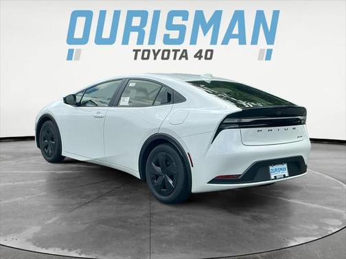 2025 Toyota Prius L