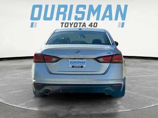 2022 Nissan Altima SR FWD