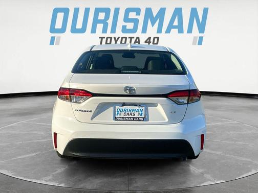 Ice 2026 Toyota Corolla LE