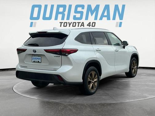 2023 Toyota Highlander Hybrid XLE