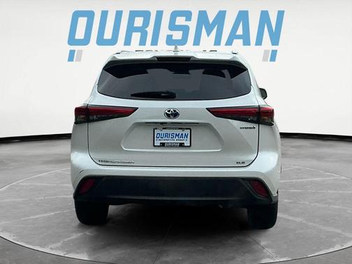 2023 Toyota Highlander Hybrid XLE