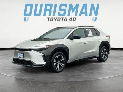 2025 Toyota bZ4X XLE