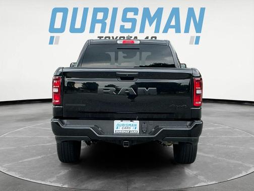 Diamond Black Crystal Pearlcoat 2025 RAM 1500 Big Horn/Lone Star