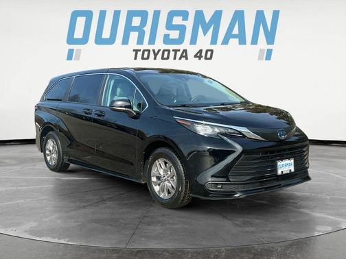 2024 Toyota Sienna LE