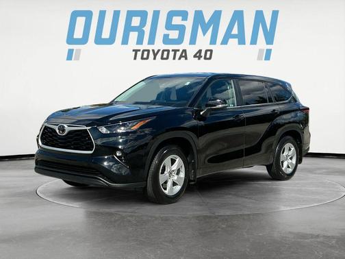 2024 Toyota Highlander LE