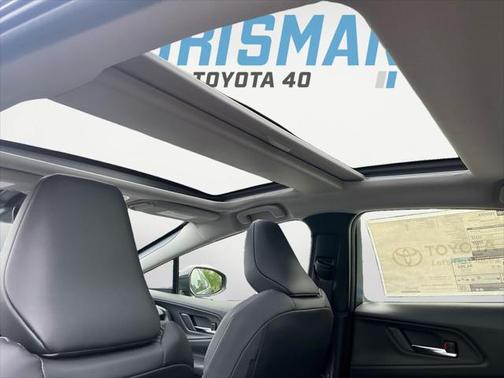 2025 Toyota Prius L