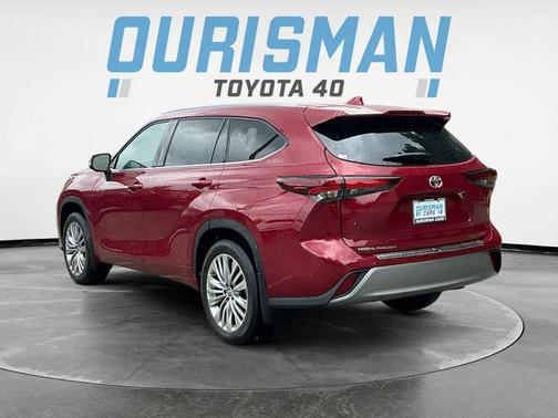 Ruby Flare Pearl 2024 Toyota Highlander Platinum