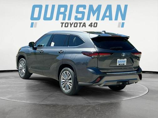 2025 Toyota Highlander Hybrid Platinum