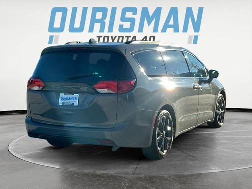 2020 Chrysler Pacifica Touring-L Plus