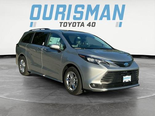2025 Toyota Sienna XLE 7 Passenger