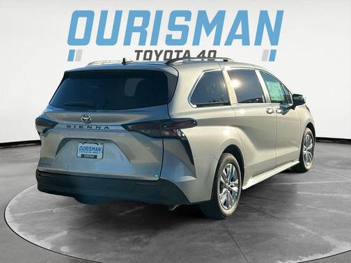 2025 Toyota Sienna XLE 7 Passenger