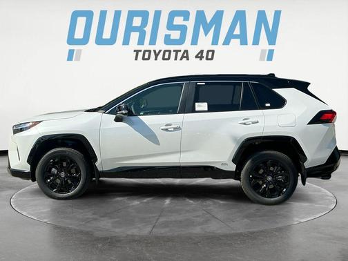 2025 Toyota RAV4 Hybrid SE