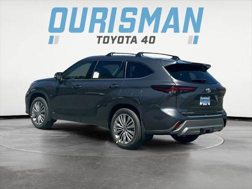 2025 Toyota Highlander Hybrid Platinum