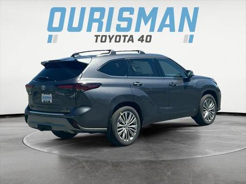 2025 Toyota Highlander Hybrid Platinum