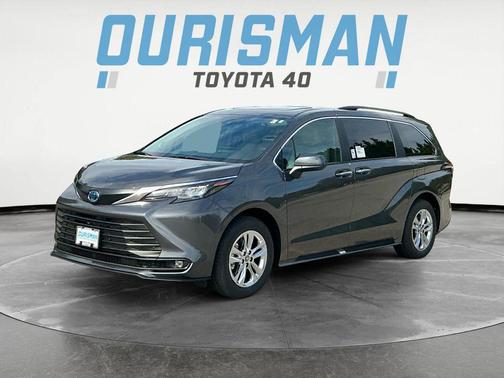 2025 Toyota Sienna XLE 7 Passenger