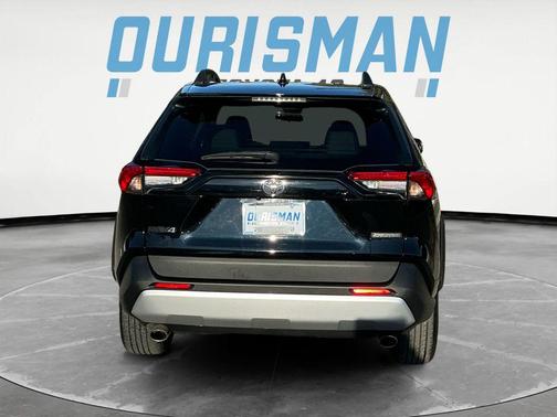 2023 Toyota RAV4 Adventure