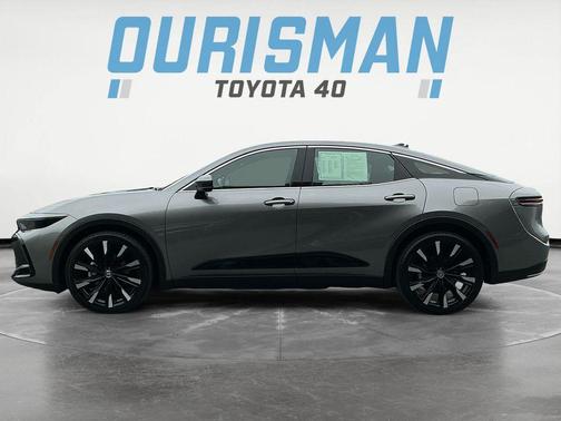 2024 Toyota Crown Platinum