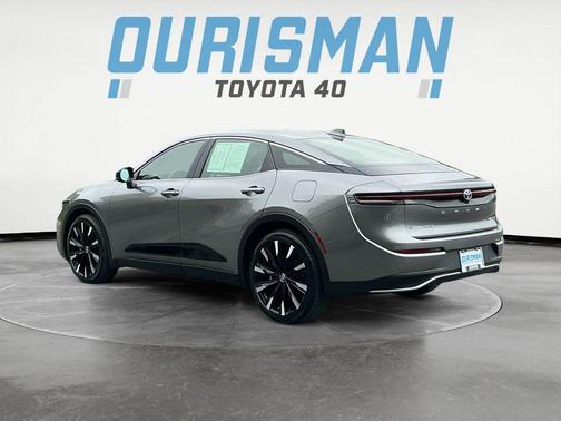 2024 Toyota Crown Platinum