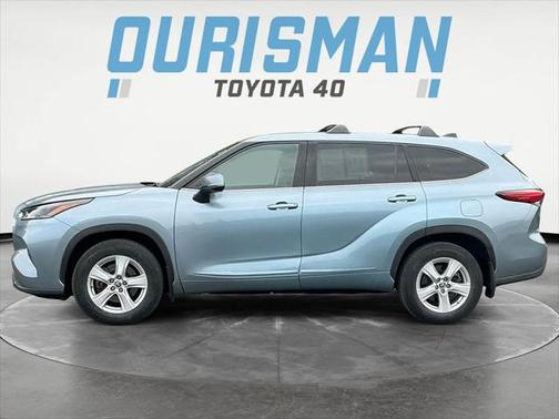 2022 Toyota Highlander LE