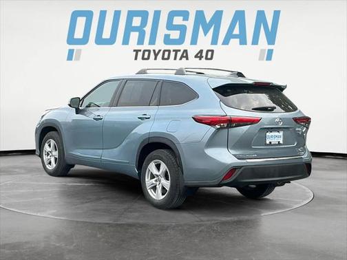 2022 Toyota Highlander LE