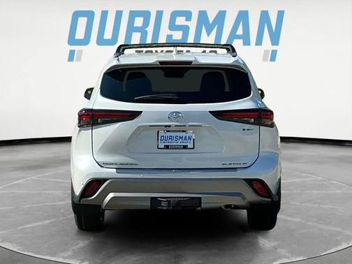 2025 Toyota Highlander Hybrid Platinum