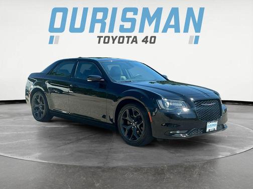 2022 Chrysler 300 S