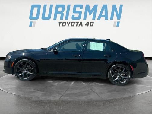 2022 Chrysler 300 S