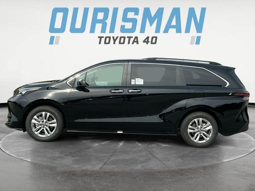 2025 Toyota Sienna XLE 7 Passenger