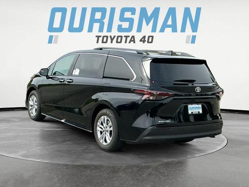 2025 Toyota Sienna XLE 7 Passenger