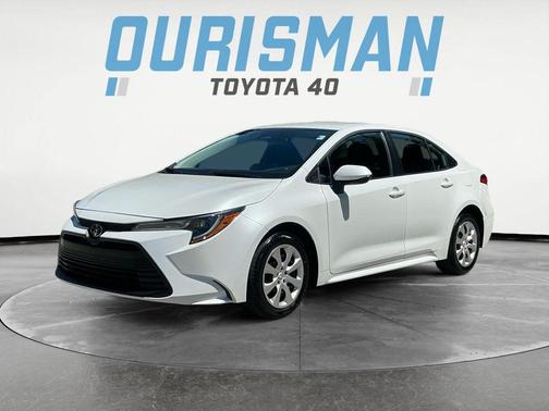 Pearl 2024 Toyota Corolla LE