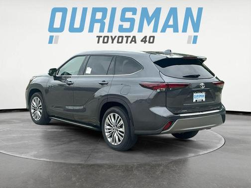2025 Toyota Highlander Platinum