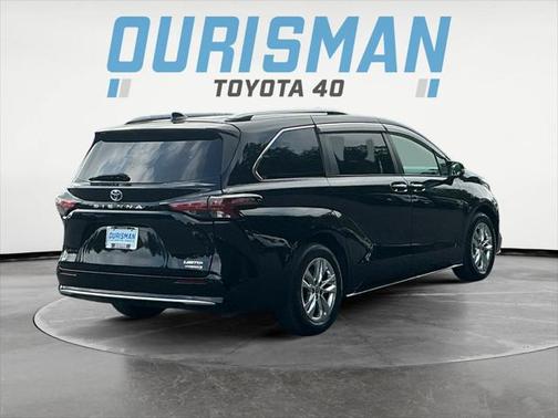2022 Toyota Sienna Limited 7-Passenger