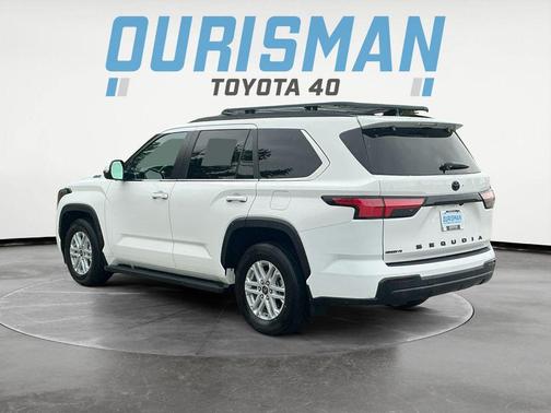 2024 Toyota Sequoia SR5